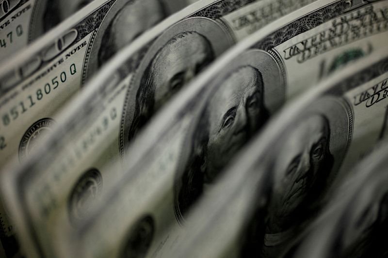 US buck half of world reserves edges up in Q1, euro's half dips - IMF