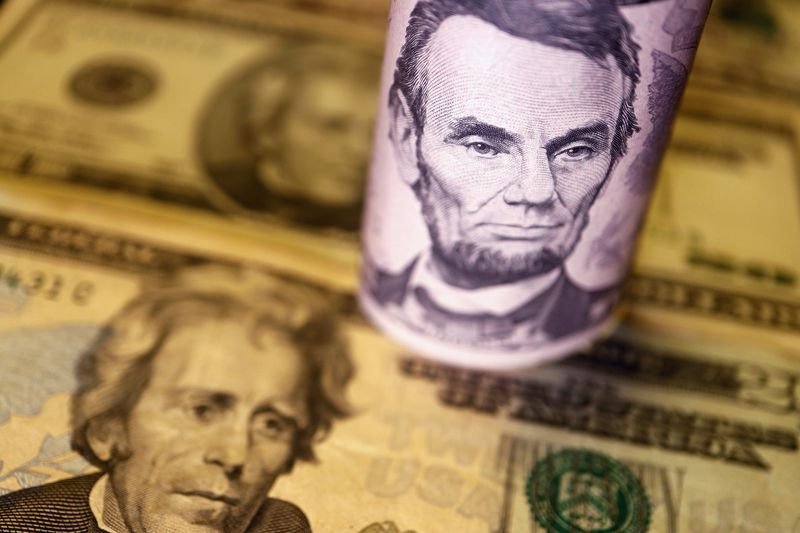 Evaluation - Greenback’s decline throws highlight on battered commodity currencies