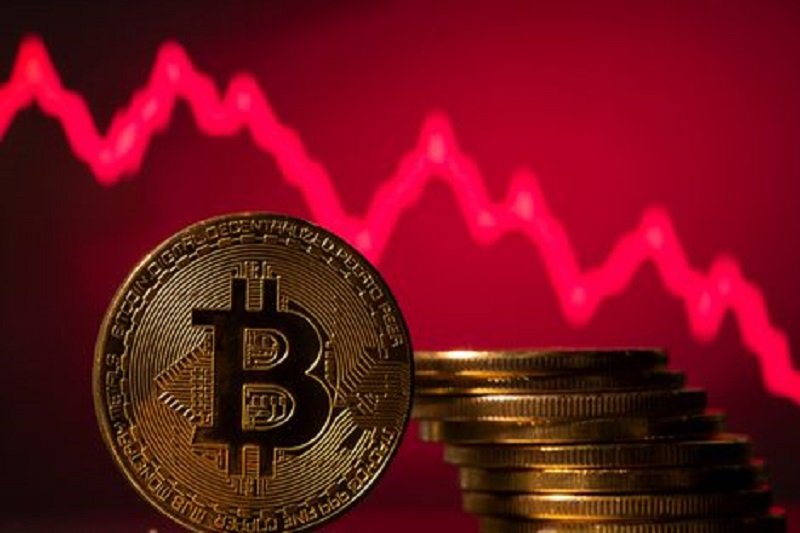 Bitcoin bulls falter after BTC label briefly spikes by $30K